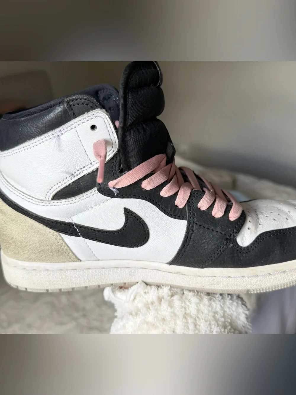 Nike Air Jordan 1 High Women’s Sneakers - White, Black & Pink Laces